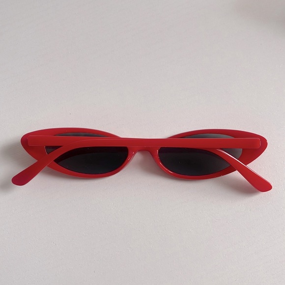 Sunglasses - Picture 3 of 6